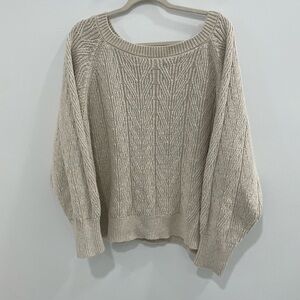 Old Navy Women's Cream Cable Knit Sweater